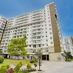 Oyo 93369 Apartemen Gateway Cicadas By Qq Rent 2