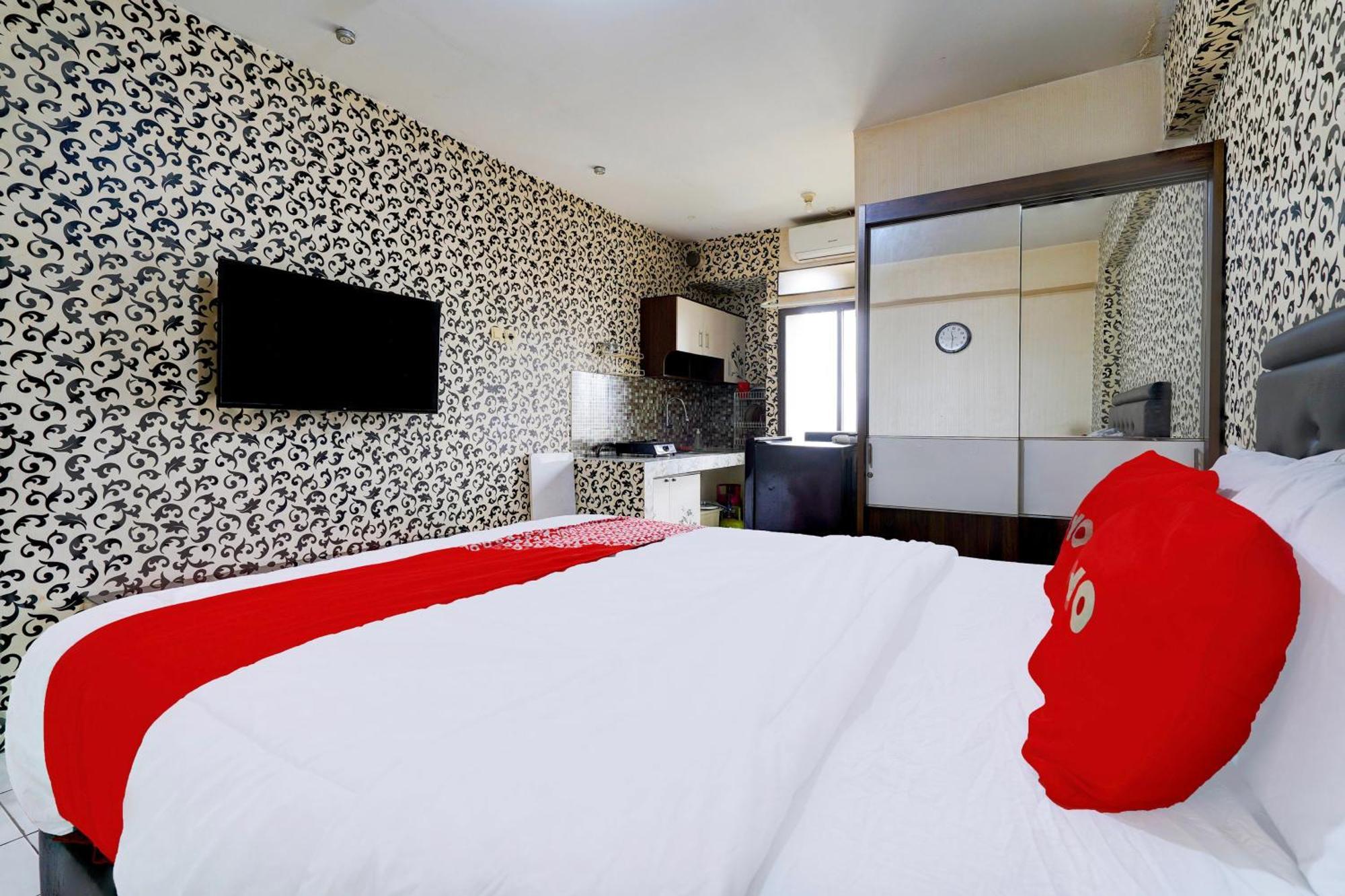 Oyo 93369 Gateway Cicadas By Qq Rent 2 Hotel Bandung