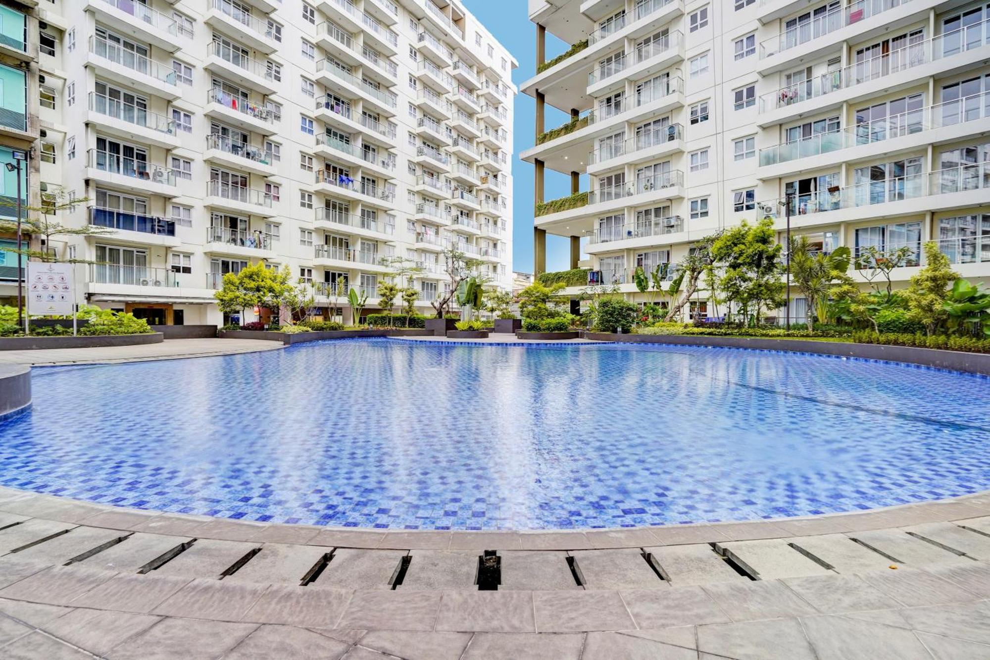 Hotel Oyo 93369 Gateway Cicadas By Qq Rent 2 Bandung
